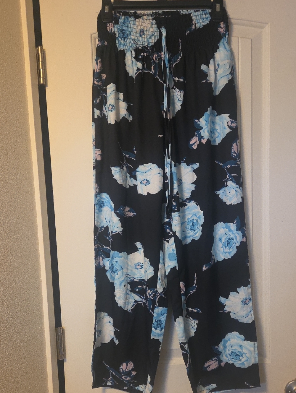 SHEIN Black Smocked Waist Skirt with Blue Floral Trim